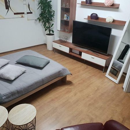 Gemuetliches Zimmer Mit Eigenem Bad/Wc/Kueche Kassel Exterior photo