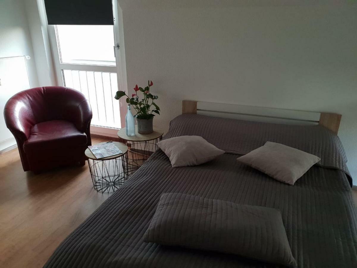 Gemuetliches Zimmer Mit Eigenem Bad/Wc/Kueche Kassel Exterior photo