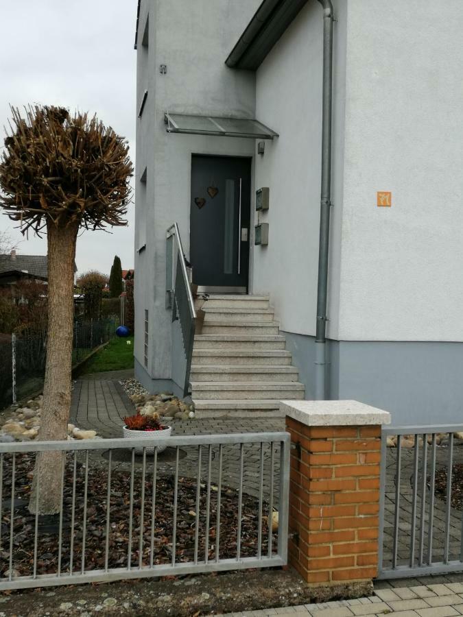 Gemuetliches Zimmer Mit Eigenem Bad/Wc/Kueche Kassel Exterior photo